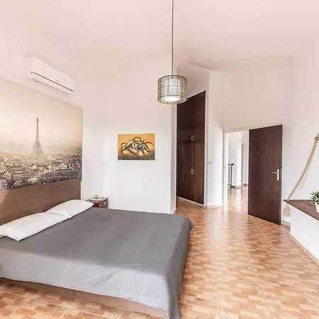 Pella Villa *